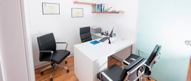 Imagen: Medical consultation room